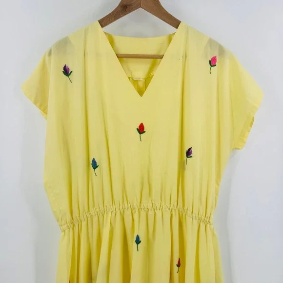 Vintage Hand Embroidered‎ Yellow Floral Midi Dress Boho V-Neck Size L - Picture 4 of 9